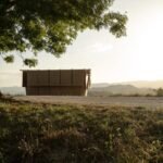 studio-tephra-mathieu-nouhen-chiostro-illuminato